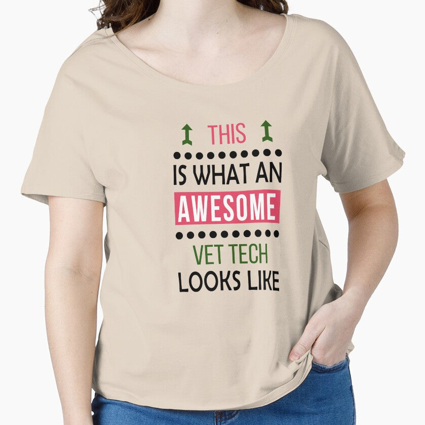 Vet Tech Awesome Looks Birthday Christmas Funny by smily-tees